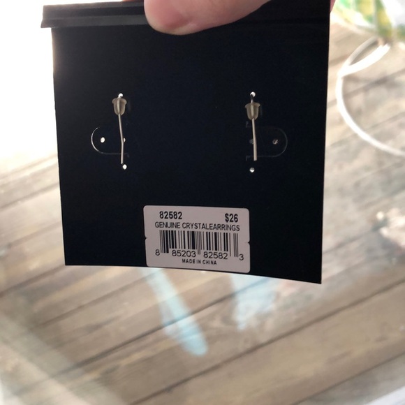 097 - NWT Cookie Lee Teardrop Earrings - Picture 6 of 6